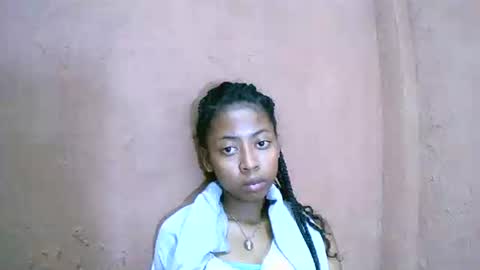 Snapshot of joliekah27 chatting on 02.01.25 joliekah27 online show from 02.01.25