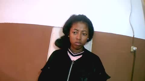 Snapshot of joliekah27 chatting on 02.11.25 joliekah27 online show from 02.11.25