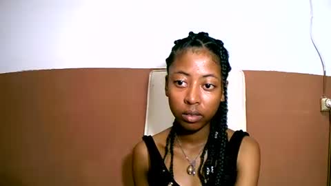 Snapshot of joliekah27 chatting on 02.12.25 joliekah27 online show from 02.12.25