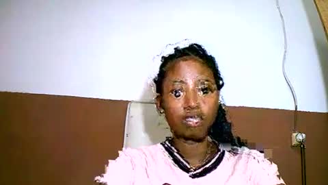 Snapshot of joliekah27 chatting on 02.14.25 joliekah27 online show from 02.14.25