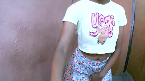 Snapshot of joliekah27 chatting on 03.05.25 joliekah27 online show from 03.05.25