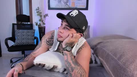 Snapshot of juan_alvarez18 chatting on 10.02.25 juan_alvarez18 online show from 10.02.25