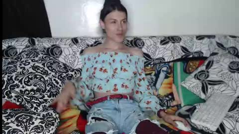 Snapshot of juanavelez9311 chatting on 01.17.25 JUANA ALEJANDRA VELEZ online show from 01.17.25