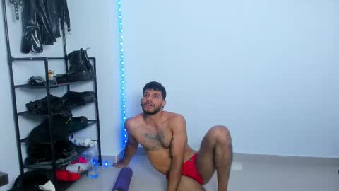 Snapshot of juanbladde chatting on 09.26.25 Juan Esteban online show from 09.26.25