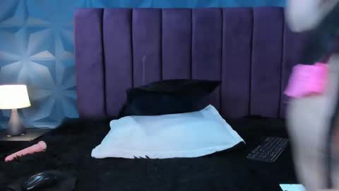 Snapshot of judy_campbell chatting on 10.02.25 judy_campbell online show from 10.02.25