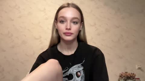 Snapshot of juicy_angels chatting on 12.13.24 alexa online show from 12.13.24