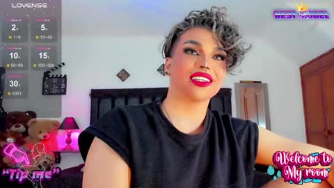 Snapshot of jujubee_lander chatting on 01.10.25 Jujubee online show from 01.10.25