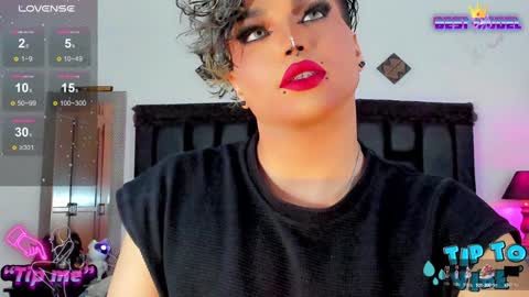 Snapshot of jujubee_lander chatting on 01.10.25 Jujubee online show from 01.10.25
