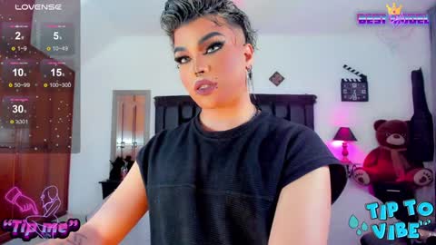 Snapshot of jujubee_lander chatting on 01.27.25 Jujubee online show from 01.27.25