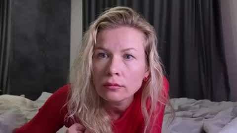 julia_giulia online show from 10.20.25