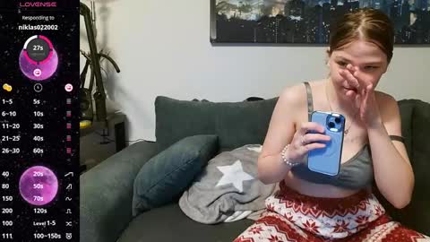 Snapshot of julia_official chatting on 03.03.25 julia_official online show from 03.03.25