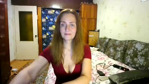 Snapshot of juliaa_foxi chatting on 10.08.25 juliaa_foxi online show from 10.08.25