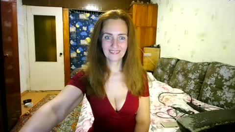 Snapshot of juliaa_foxi chatting on 10.18.25 juliaa_foxi online show from 10.18.25