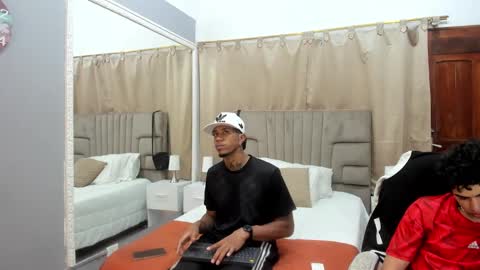 Snapshot of julian_billy chatting on 01.05.25 julian billy online show from 01.05.25