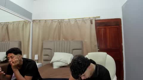 Snapshot of julian_billy chatting on 02.08.25 julian billy online show from 02.08.25