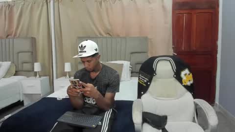 Snapshot of julian_billy chatting on 02.26.25 julian billy online show from 02.26.25