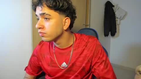 Snapshot of julian_billy chatting on 11.06.25 julian billy online show from 11.06.25