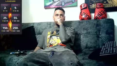 Snapshot of julian_tattoo chatting on 09.13.25 Julian independent model online show from 09.13.25