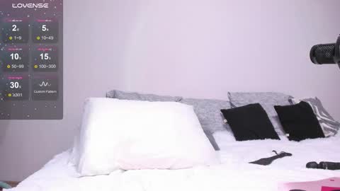 Snapshot of juliavangg_19 chatting on 10.02.25 Julls online show from 10.02.25