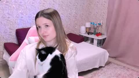 Snapshot of julie_flores chatting on 12.05.24 Julie online show from 12.05.24