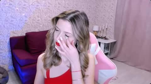 Snapshot of julie_flores chatting on 12.29.24 Julie online show from 12.29.24