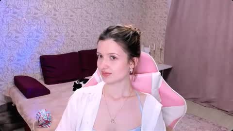 Snapshot of julie_flores chatting on 02.23.25 Julie online show from 02.23.25