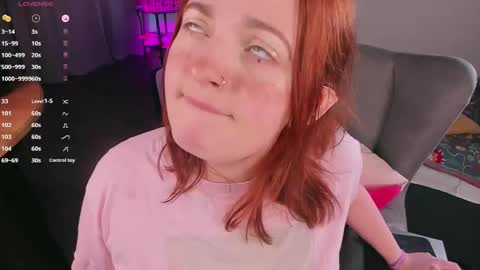Snapshot of juliet_schoolgirl chatting on 12.25.24 Juliet online show from 12.25.24
