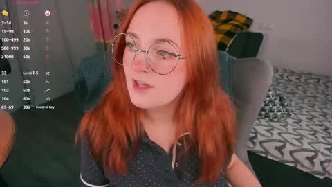 Snapshot of juliet_schoolgirl chatting on 09.28.25 Juliet online show from 09.28.25