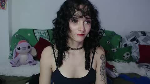 Snapshot of julietajaguar chatting on 12.28.24 Julieta Jaguar online show from 12.28.24