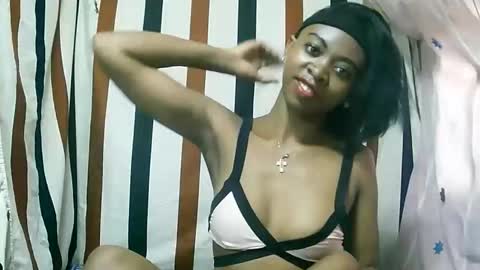 Snapshot of juliette9794 chatting on 11.10.25 juliette9794 online show from 11.10.25