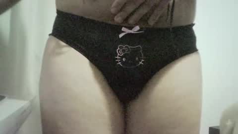 Snapshot of juligurlygirly chatting on 11.07.25 juligurlygirly online show from 11.07.25