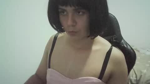 Snapshot of juligurlygirly chatting on 11.08.25 juligurlygirly online show from 11.08.25