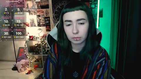 Snapshot of julscinamon chatting on 10.28.25 Baroness Von Cringe online show from 10.28.25