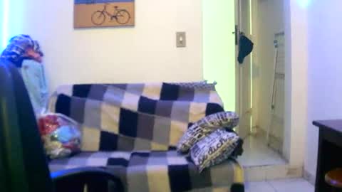 Snapshot of juneandmia chatting on 10.12.25 Mia online show from 10.12.25