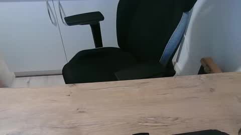 Snapshot of junk2711 chatting on 02.26.25 junk2711 online show from 02.26.25