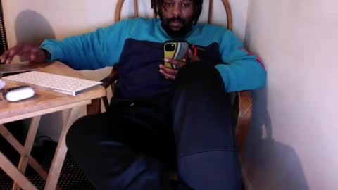 Snapshot of just2real chatting on 01.18.25 Real online show from 01.18.25