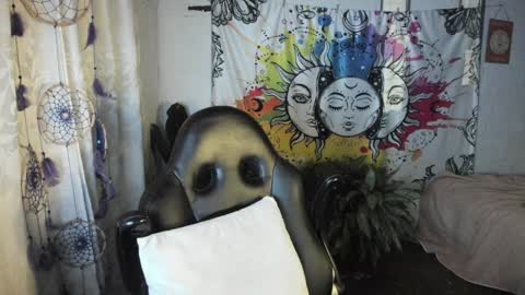 Snapshot of just_katiex chatting on 02.08.25 Sofia online show from 02.08.25