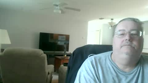 Snapshot of justmedm64 chatting on 12.28.24 justmedm64 online show from 12.28.24