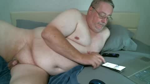 Snapshot of justmedm64 chatting on 09.28.25 justmedm64 online show from 09.28.25