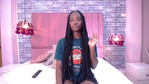 Snapshot of kaiadebayo chatting on 12.04.24 Angie online show from 12.04.24