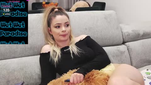 Snapshot of kailyn_moen01 chatting on 01.08.25 Kailyn online show from 01.08.25