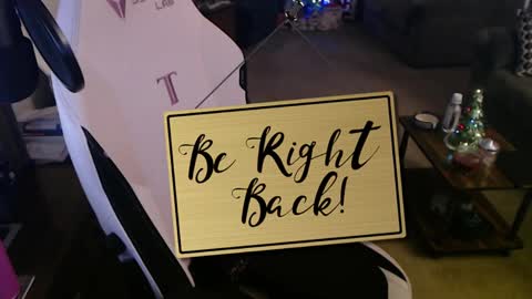 Snapshot of kait331 chatting on 12.24.24 Camprincess331 online show from 12.24.24