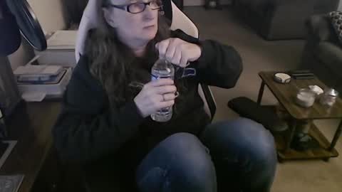 Snapshot of kait331 chatting on 01.04.25 Camprincess331 online show from 01.04.25