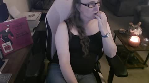 Snapshot of kait331 chatting on 09.09.25 Camprincess331 online show from 09.09.25