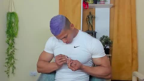 Snapshot of kale_tomson chatting on 02.20.25 kale thomson online show from 02.20.25