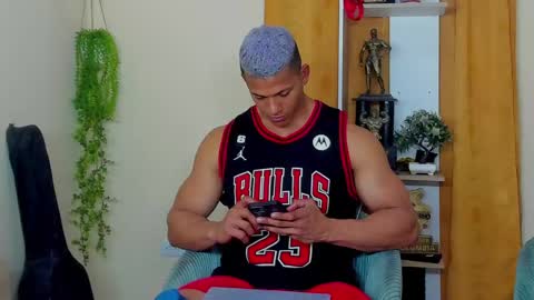 Snapshot of kale_tomson chatting on 03.02.25 kale thomson online show from 03.02.25