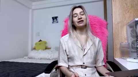 Snapshot of kali_the_goddess chatting on 10.02.25 kali_the_goddess online show from 10.02.25