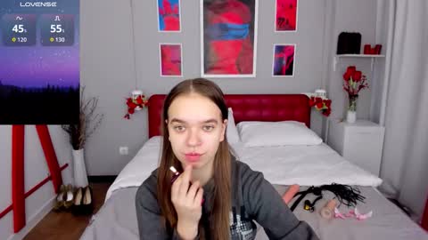 Snapshot of kamaliapeach chatting on 10.08.25 Kamila online show from 10.08.25