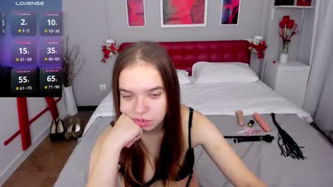 Snapshot of kamaliapeach chatting on 10.13.25 Kamila online show from 10.13.25