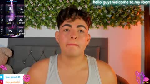 Snapshot of kami_22 chatting on 10.04.25 camilo independent model online show from 10.04.25